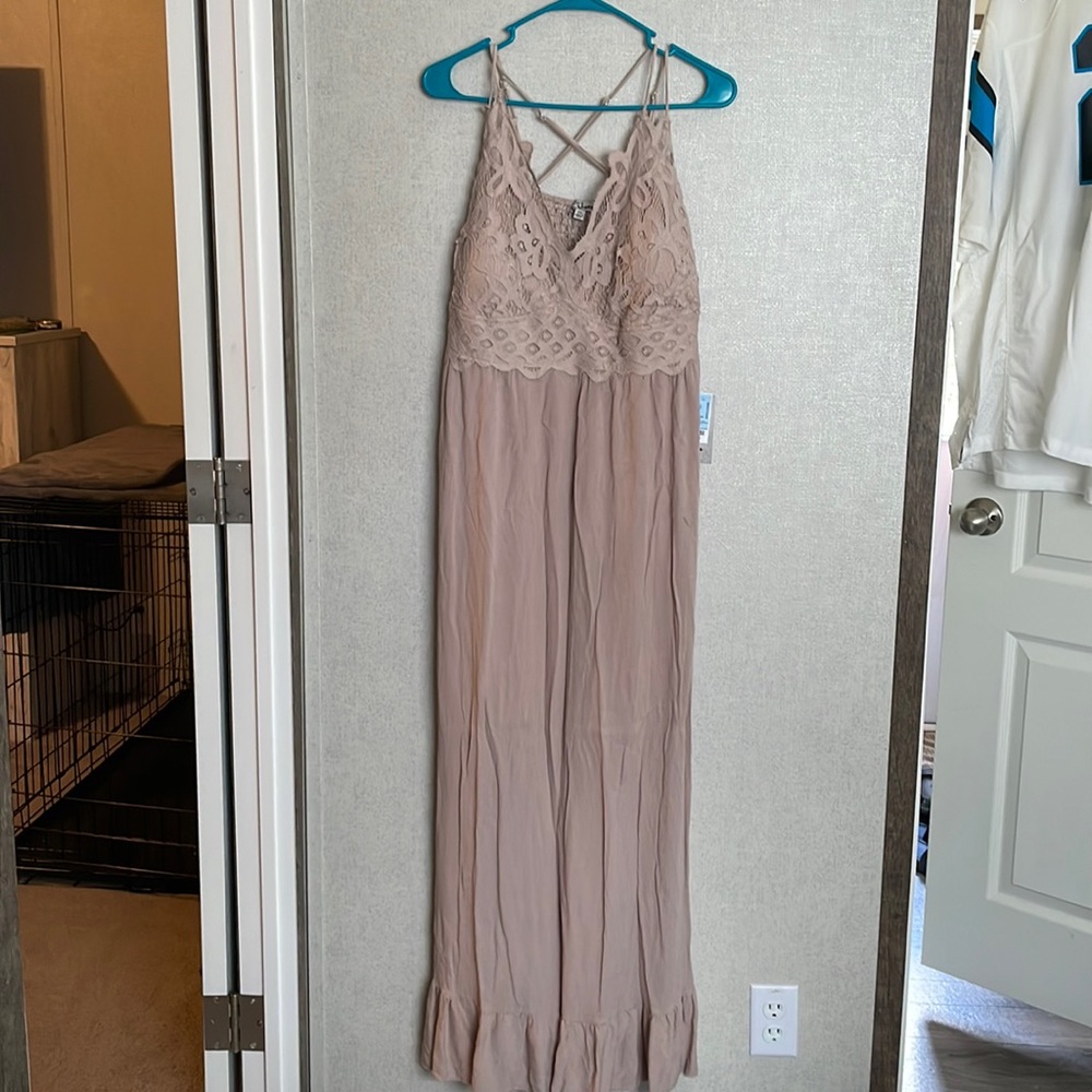 Lace Maxi Dress